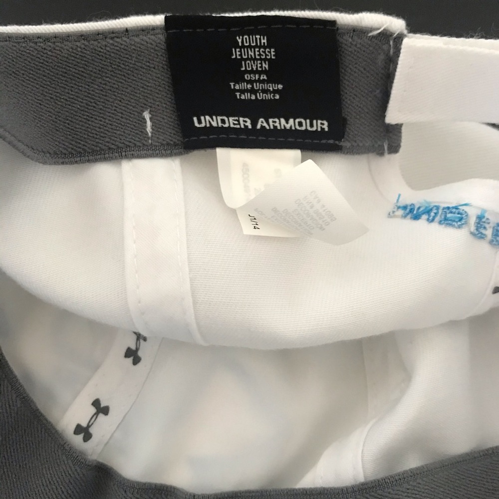 Under Armour Baseball Hat - Picture 3 of 3